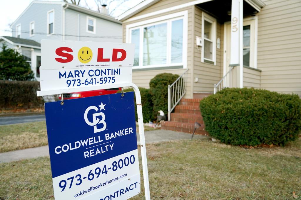 Home sales rise at fastest pace since March - but market set for worst year since 1995