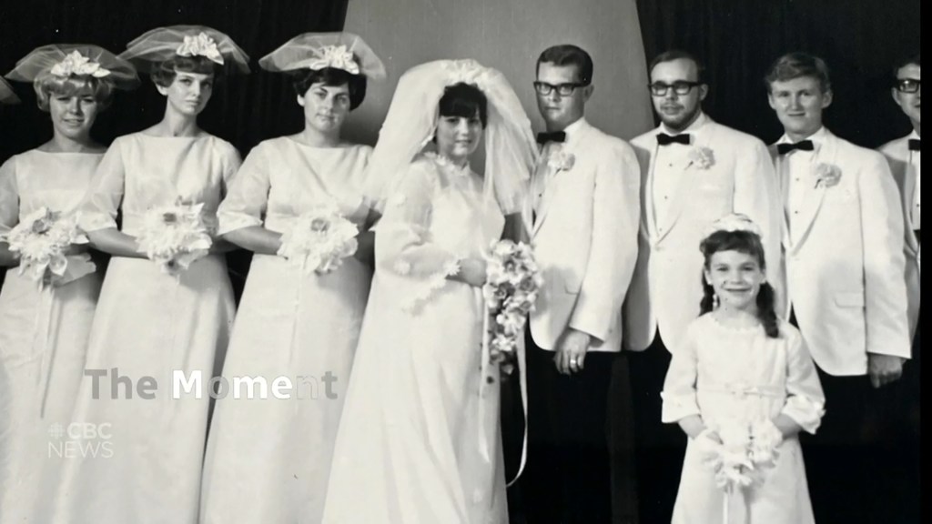 Barry and Margaret Sharman tell CBC News about the moment they finally saw their wedding photos for the first time