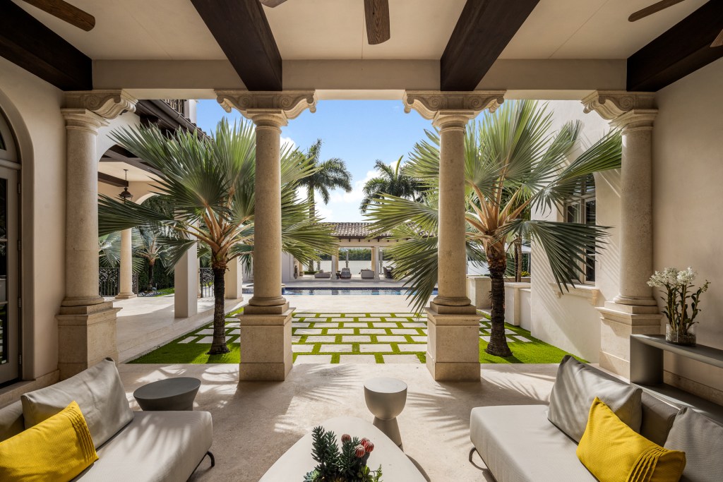 Luxury three bedrooms in 190 Palm Ave. In Miami Beach with the Spanish courtyard, pool and palm trees, listed for $ 150 million